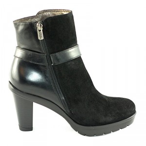CallagHan Venezia Negro Suede Leather